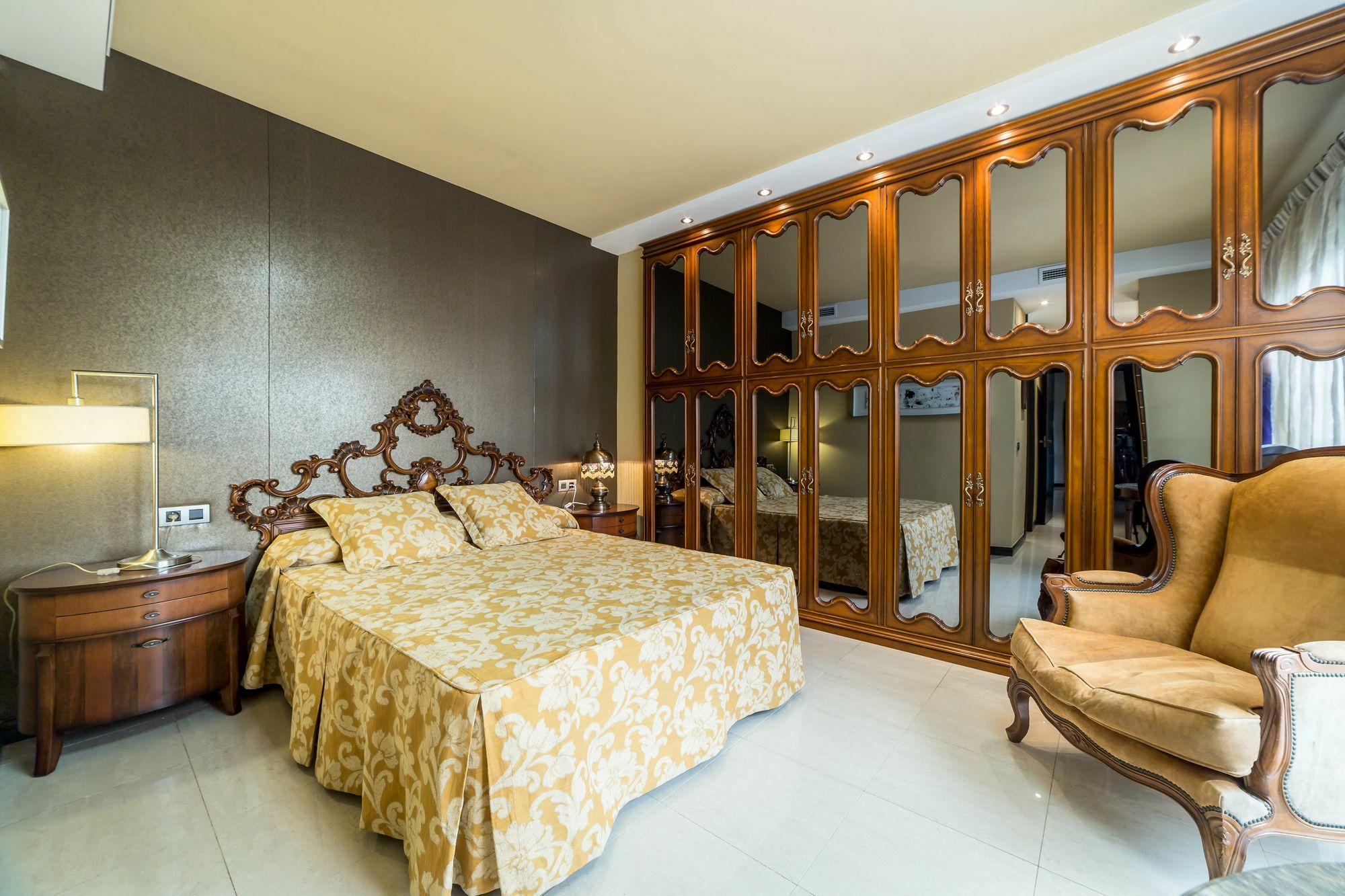 Travel Habitat Atico Ciutat Vella. Apartment บาเลนเซีย ภายนอก รูปภาพ
